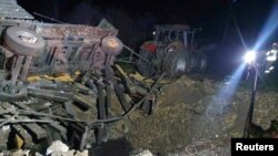Craterul produs de prăbușirea rachetei în Polonia.