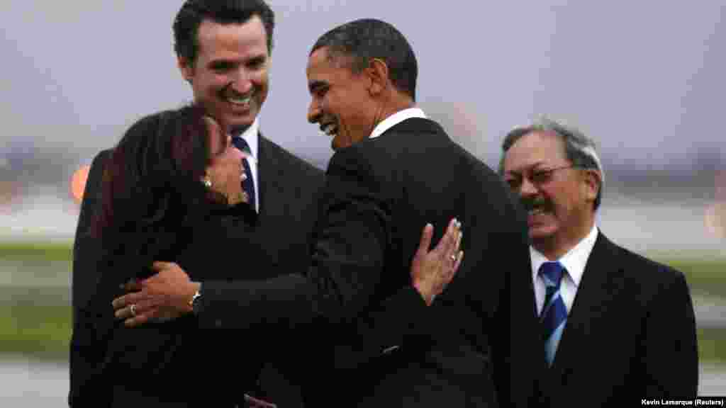 2011. február 17-én Barack Obama akkori amerikai elnök melegen üdvözli Harris kaliforniai főügyészt. Harris pályafutását San Francisco kerületi ügyészeként kezdte, ahol 2004&ndash;2011 között szolgált, mielőtt kinevezték Kalifornia főügyészévé