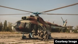 O imagine din 2017 cu elicopterul distrus duminică la Tiraspol. Guvernul de la Chișinău a declarat că incidentul este „o tentativă de a provoca frică și panică în regiune”.