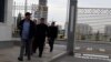 Diňle: Abadanda býujet işgärlerinden “saglyk barlagy” üçin pul ýygnalýar
