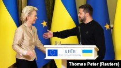 Volodimir Zelenszkij ukrán elnök vendégül látta Ursula von der Leyent, az Európai Bizottság elnökét Kijevben 2023. november 4-én