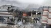 Një qendër tregtare e dëmtuar rëndë si pasojë e një sulmi raketor rus në Dnipro, Ukrainë, më 29 dhjetor 2023.