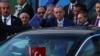 Presidenti i Turqisë, Recep Tayyip Erdogan, duke u larguar nga vendi ku zhvilloi takim me kryeministrin suedez, Ulf Kristersson, dhe shefin e NATO-s, Jens Stoltenberg. Vilnius, 10 korrik 2023.