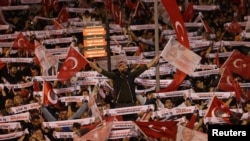 Türkiýäniň oppozision partiýasynyň tarapdarlary. Türkiýe 