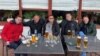 Középen Z. Zsolt, a balján Benkő Gábor és Szenteczky János csepeli szocialista politikus, a kép másik szélén Őrsi Gergely