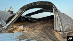 Uništen silos za žitarice od ruskog napada bespilotnim letjelicama, luka na Dunavu blizu Odese, 16. august