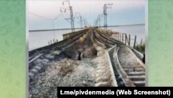 Чонгарський міст після ракетного удару