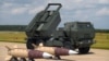 Ракети ATACMS и пускова установка HIMARS. 