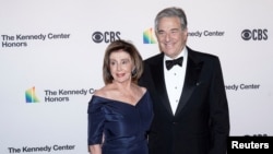 Președintele Camerei Reprezentanților, Nancy Pelosi, alături de soțul ei, Paul.