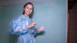 Înapoi la școală, în Ucraina: Elevii pregătesc buncărele în care vor învăța din septembrie