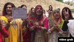 په پېښور کې د نرښځیانو احتجاج.