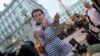 Снимка от протест с искане за оставката на Себастиан Курц и разследване срещу него. Преди дни стотици поискаха това 