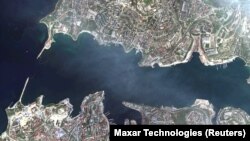 Вид на бухту Севастополя з космосу, архівне фото