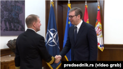 Komandant Komande združenih snaga NATO-a, admiral Stjuart Manč prilikom susreta sa predsednikom Srbije Aleksandrom Vučićem u Beogradu 20. decembra 2022.