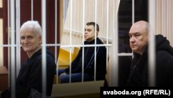 Суд па справе кіраўнікоў "Вясны" Алеся Бяляцкага, Валянціна Стэфановіча і Уладзімера Лабковіча. Архіўнае фота