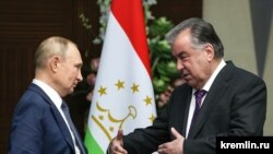 Россия президенти Владимир Путин ва Тожикистон президенти Имомали Раҳмон Остонадаги учрашувда. Қозоғистон, 14 октябрь, 2022.