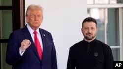 АКШнын лидери Дональд Трамп жана Украинанын президенти Владимир Зеленский 