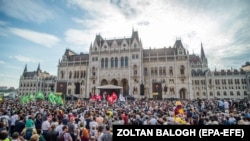 Protesti u Budimpešti protiv kinsekog univerziteta Fudan 2021.