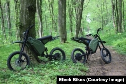 Biciclete militare electrice Eleek Atom Military fabricate în Ucraina.