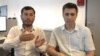 Муллораджаб Юсуфзода (слева) и Анушервон Арипов после инцидента, Душанбе 17 мая 2022 года 