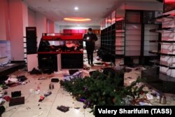Один із пограбованих магазинів Алмати. Казахстан, 6 січня 2022 року