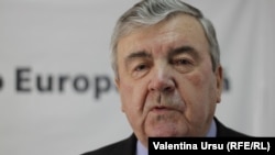 Первый президент Молдовы Мирча Снегур в редакции Europa Liberă, июнь 2011 г. Фото из архива