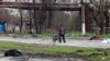 Загиблі цивільні на вулицях Маріуполя, 15 квітня 2022 року