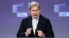 Johannes Hahn, az EU költségvetési biztosa mutatta be júniusban a többéves keretköltségvetés kiegészítését célzó javaslatot. Hahnnak kulcsszerep jut a magyar pénzek ügyében is. Fotó: Kenzo Tribouillard / AFP