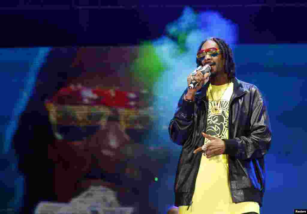 Snoop Lion, poznat kao Snoop Dogg, Novi Sad, 11. juli 2013. Foto: REUTERS / Marko Đurica