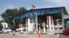 Таможенный пункт в селе Чалдовар на кыргызско-казахской границе.