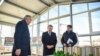 Мирзиёев ҳокимиятга келиши ортидан маҳаллий ҳокимлар қудратининг ошиши баробарида коррупция ва манфаатлар тўқнашуви билан боғлиқ ҳолатлар кўпайганини айтилади.