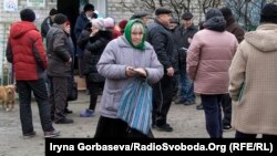 Выдача гуманитарной помощи жителям села Бердянское, 28 ноября 2016 года