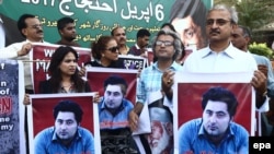 مشال خان بلوه ګرو زده کوونکو په عبدالولي خان پوهنتون کې په وهلو ډبلو وواژه