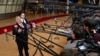 Orbán Viktor miniszterelnök október 26-án az EU-csúcsra menet nyilatkozik a sajtónak