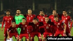 Հայաստանի ֆուտբոլի ազգային հավաքականի անդամները հերթական խաղից առաջ, արխիվ 
