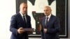Ramuš Haradinaj preuzima dužnost premijera Kosova od Ise Mustafe u Prištini