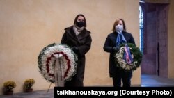Світлана Тихановська та Джулі Фішер (праворуч) у Вільнюсі, лютий 2021 року