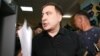 Колишній президент Грузії та колишній голова Одеської ОДА Міхеїл Саакашвілі демонструє «чорну бухгалтерію» Одеської міської ради
