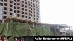 “Авангард стиль” компаниясы куруп жаткан имарат. 
