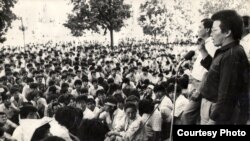 Топчубек Тургуналиев менен Жыпар Жекше. 05.6.1990.