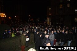 Joi seară în Piața Jan Palach