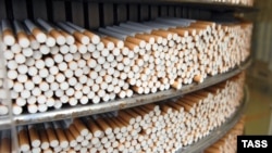 Philip Morris-ի խանութներից մեկում, արխիվ