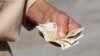 Guvernul propune modificarea sistemului de impozitare în favoarea celor cu venituri modeste, dar și majorări de taxe