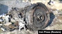 تهران کې د اوکراینۍ چپه شوې الوتکې د انجنې پاتې شوني. ۲۰۲۰، ۸ 