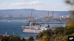 Страны Семёрки обсуждали снижение максимальной цены на российскую танкерную нефть, однако в финальном коммюнике эта мера не упоминается