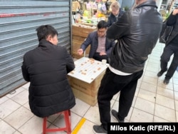 Magazinele deținute de chinezi au devenit tot mai numeroase în ultimii ani în Balcani.