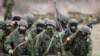 Росія окуповує Крим. Кадрові російські військові ще без опізнавальних знаків. Перевальне поблизу Сімферополя. 5 березня 2014 року 
