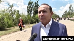 Նախկին վարչապետ Հովիկ Աբրահամյան, արխիվ