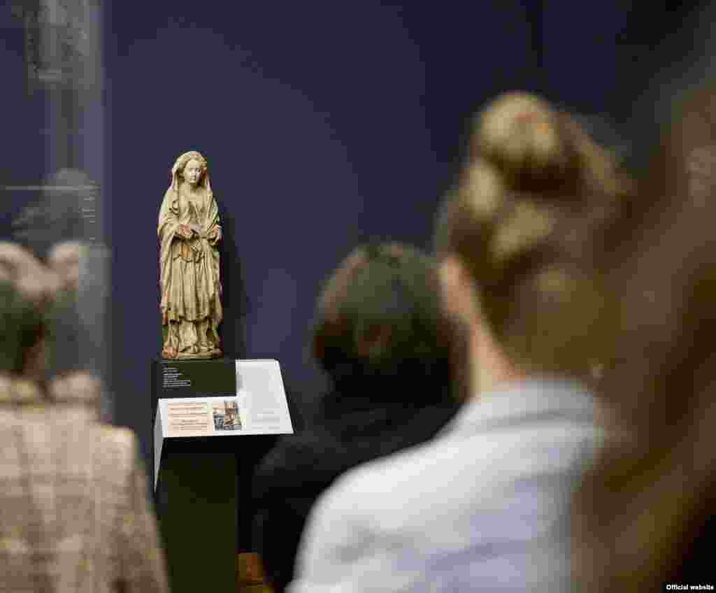 Vedere din expoziția „Between Definite and Dubious. Sculptures and Their Histories” (Photo: Liebieghaus Skulpturensammlung).