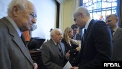Predsednik SANU Nikola Hajdin sa predsednikom Srbije Borisom Tadićem, 2010, foto: Vesna Anđić
